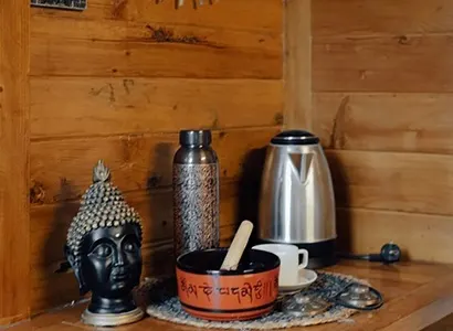 Well-Furnished Private Room – Abhayaranya Ashram Stay in Rishikesh