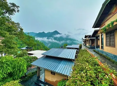 Yoga Retreat with Ashram Stay in India Yoga Retreat in India with ashram saty at Abhayaranya Yoga Ashram, Rishikesh