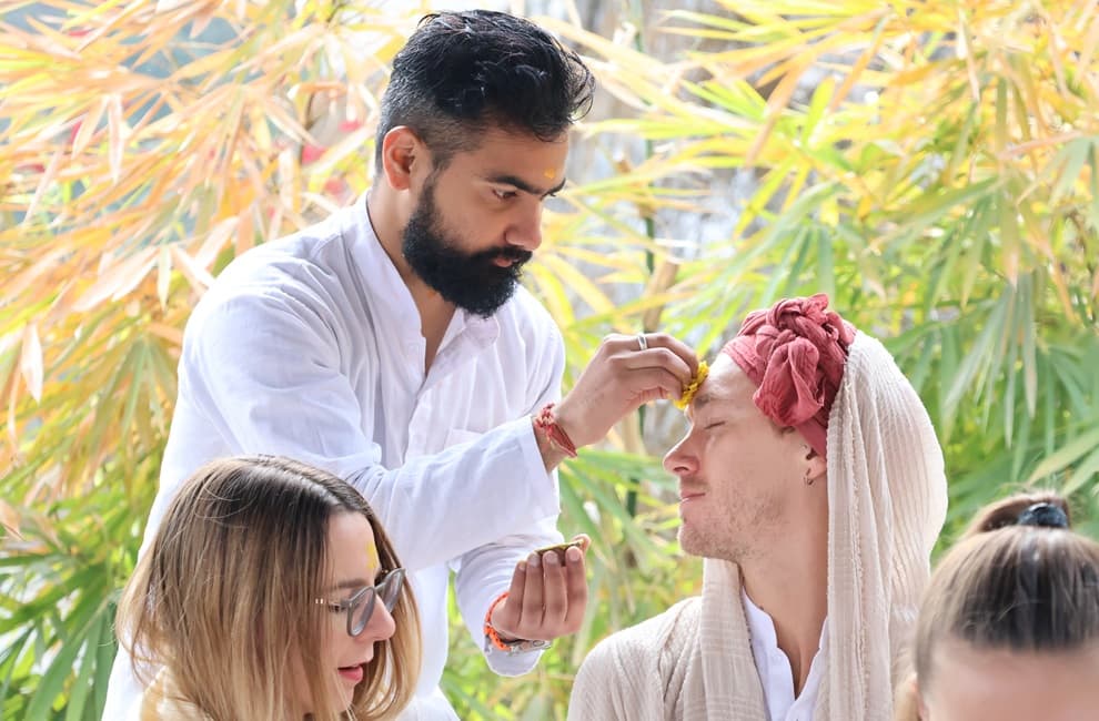 3, 7, 14, 21 Days affordable Yoga Retreats in Rishikesh, India with Ashram Stay at Abhayranya Yoga Ashram