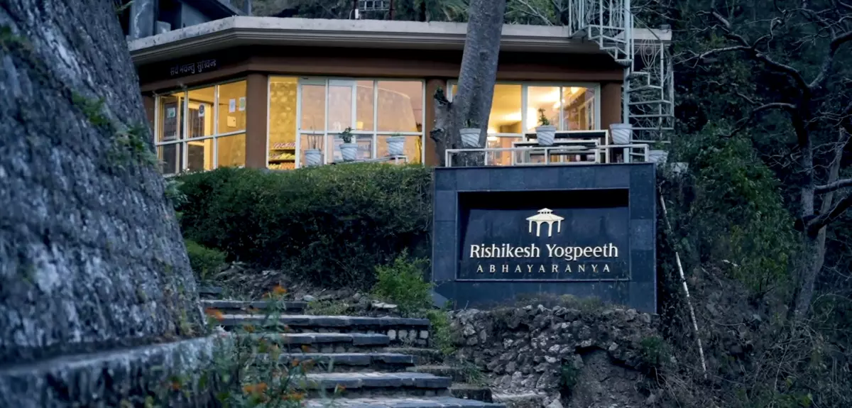 The Yoga School - Rishikesh Yogpeeth Rishikesh Yogpeeth is one of the best Yoga schools in India for teacher training.