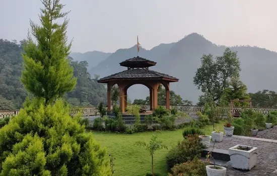 Yoga School - Rishikesh Yogpeeth Rishikesh Yogpeeth a Yoga teacher training school in Rishikesh registered with Yoga Alliance.