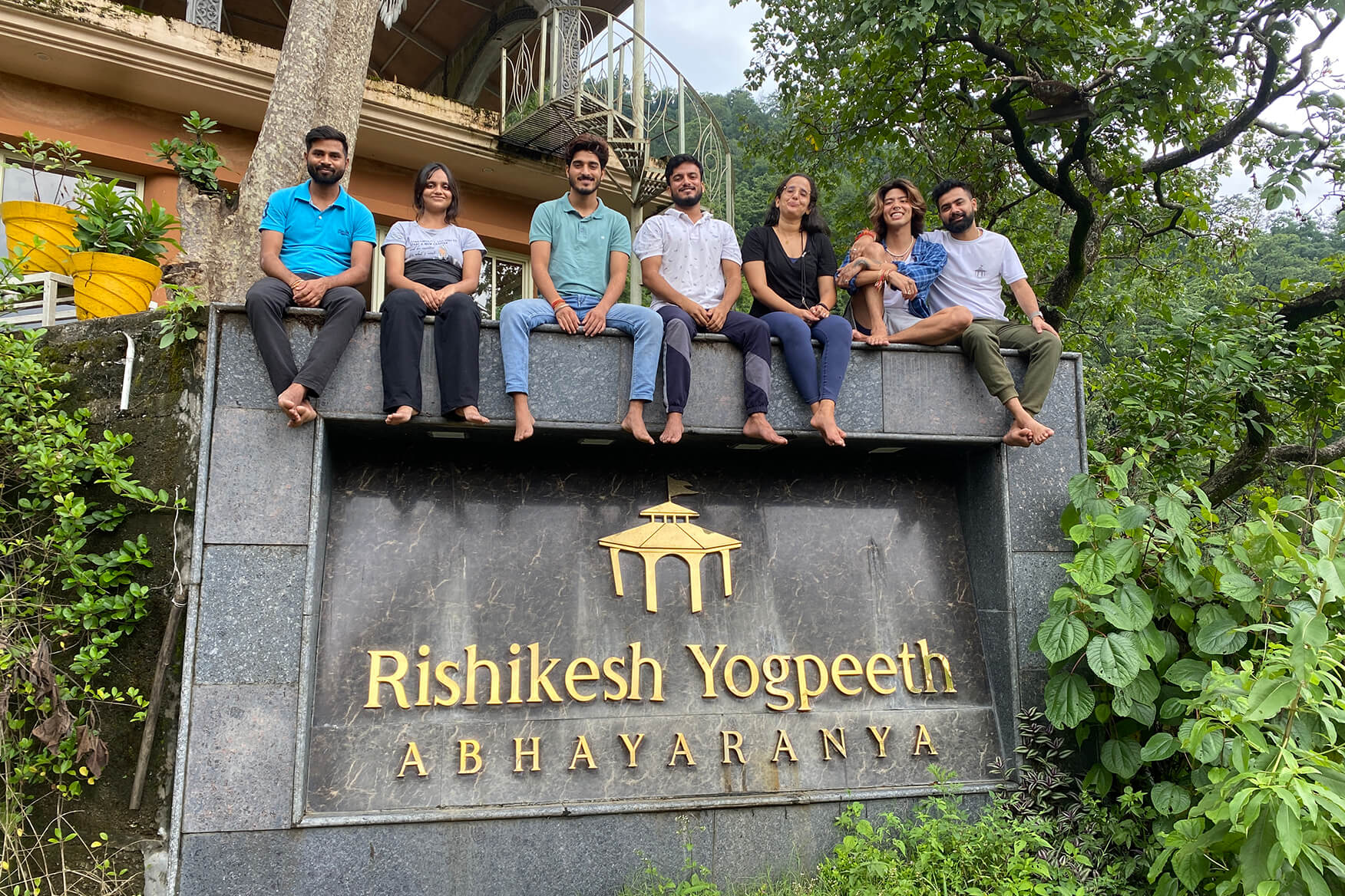 yoga-ashram-in-rishikesh-india