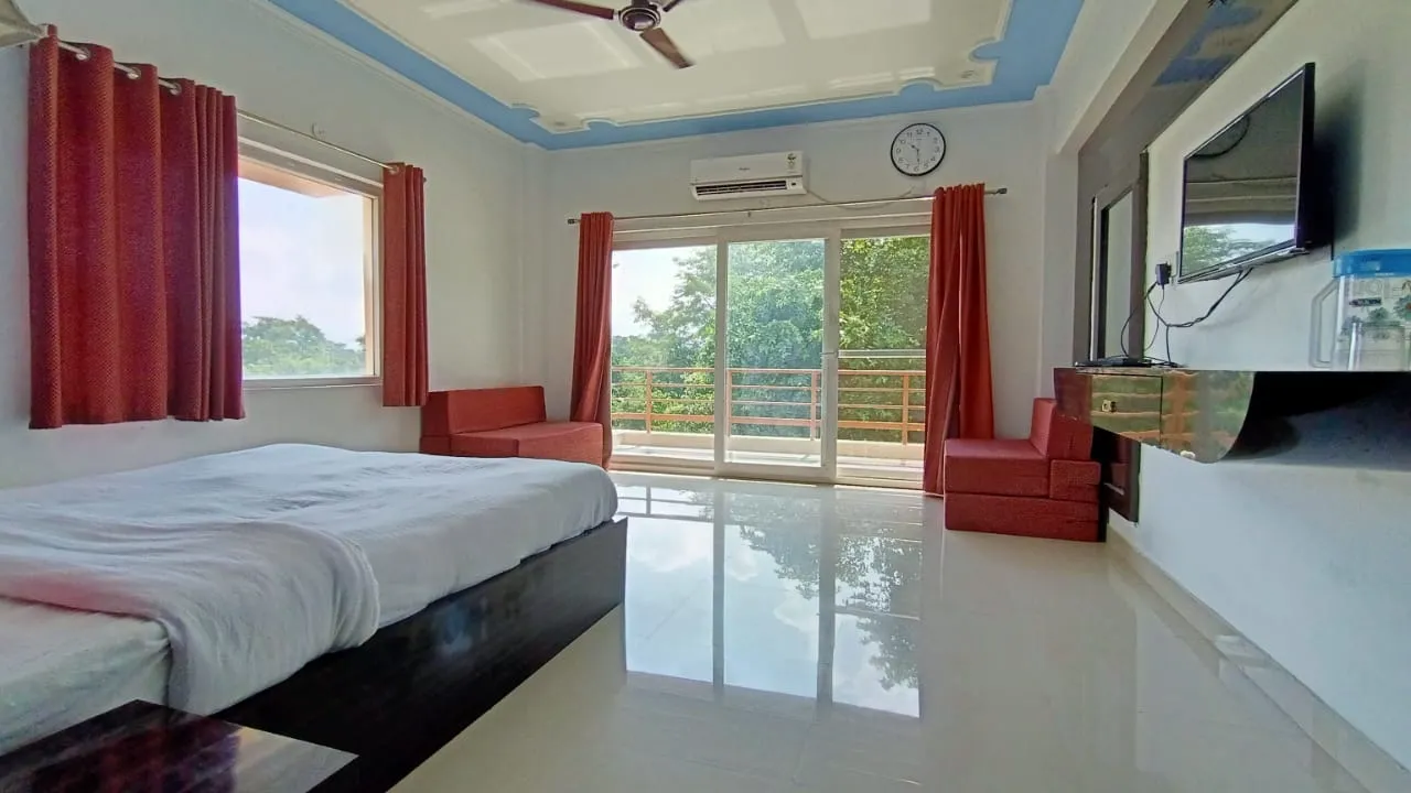 Affordable Private Room Accomodation Jhanvi Yoga Ashram offers affordable private room accommodations for students attending 200 Hour Yoga Teacher Training in India.