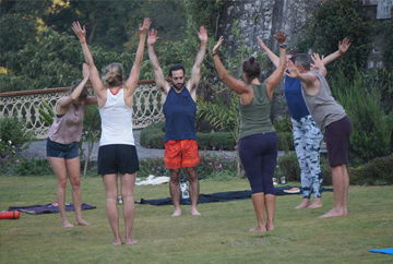 www.rishikeshyogpeeth.com
